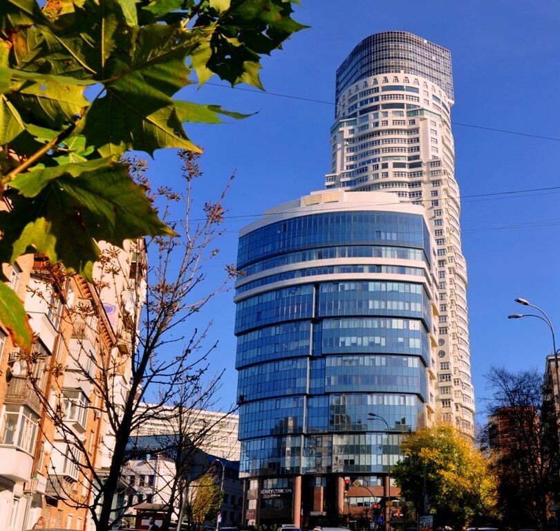 Аренда офиса в БЦ Карнеги, м. Кловская (550 кв.м.)